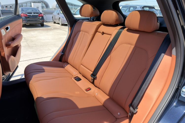 Used Hima H5 2025 Model Range-Extending Max Interior 1