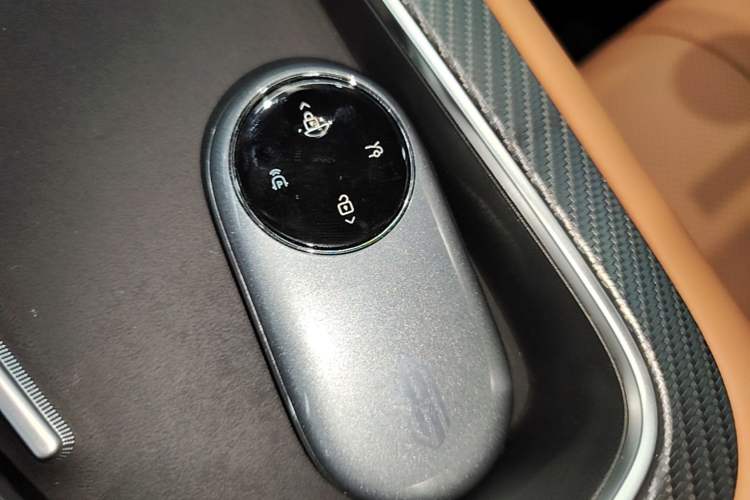 Used Hima H5 2025 Model Range-Extending Max Interior 1