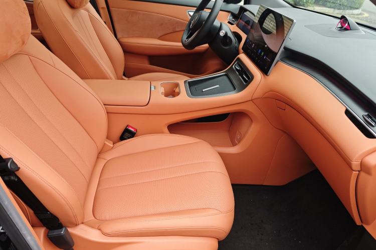 Used Hima H5 2025 Model Range-Extending Max Interior 3
