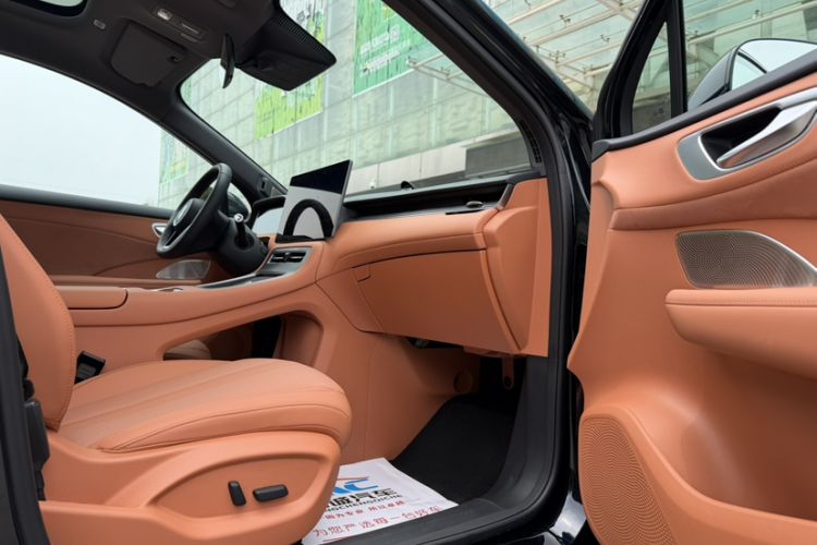 Used Hima H5 2025 Model Range-Extending Max Interior 3