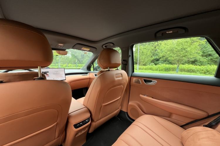 Used Hima H5 2025 Model Range-Extending Max Interior 6
