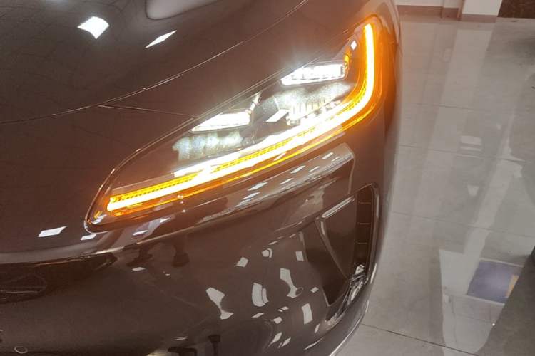 Used Hima H5 2025 Model Pure Electric Max Left Front Headlight