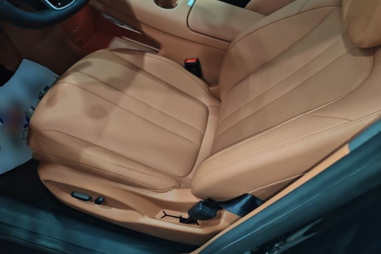 Used Hima H5 2025 Model Range-Extending Max Left Front Seat
