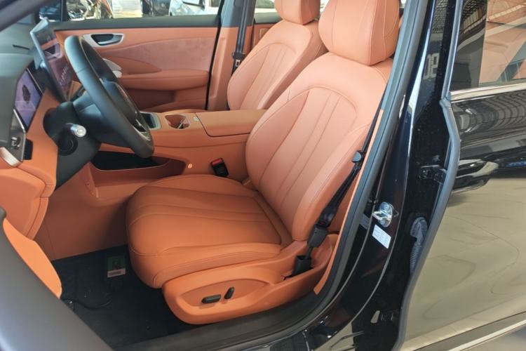 Used Hima H5 2025 Model Pure Electric Max Long Range Left Front Seat