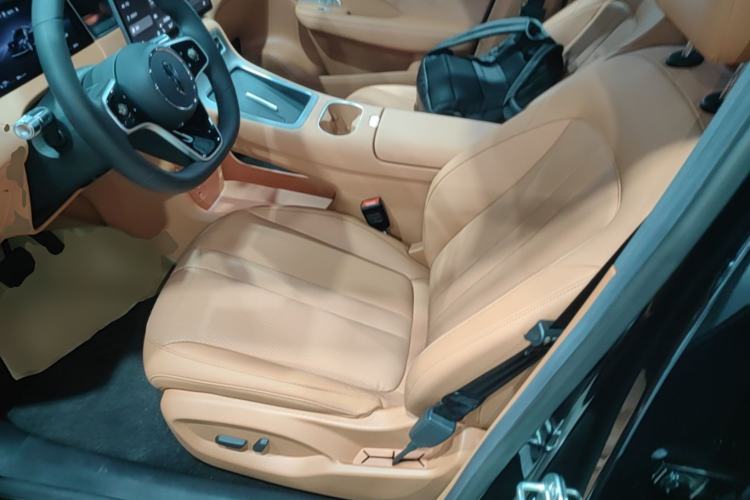 Used Hima H5 2025 Model Range-Extending Max Left Front Seat
