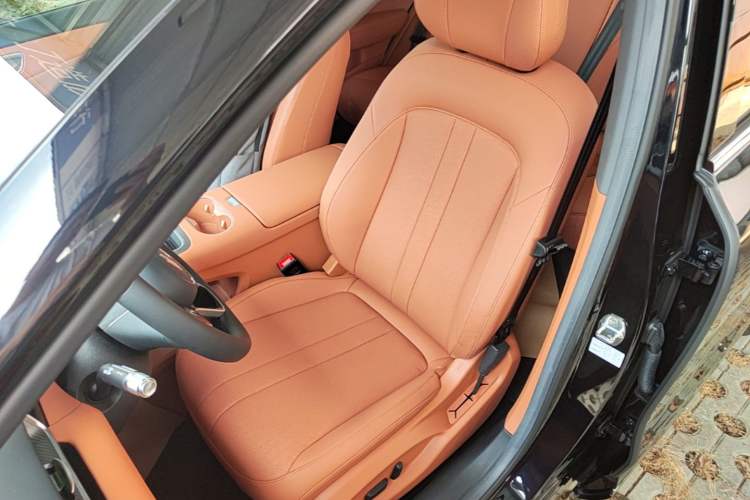Used Hima H5 2025 Model Range-Extending Max Left Front Seat