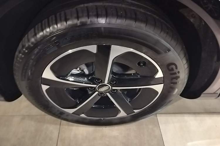 Used Hima H5 2025 Model Range-Extending Max Left Front Wheel Hub