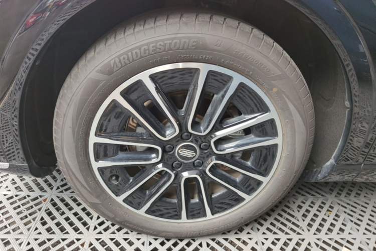 Used Hima H5 2025 Model Pure Electric Max Long Range Left Front Wheel Hub