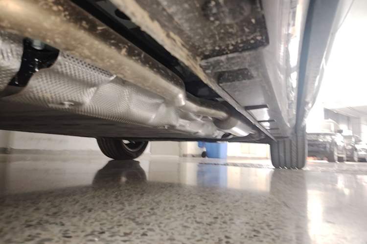 Used Hima H5 2025 Model Range-Extending Max Left Side Sill