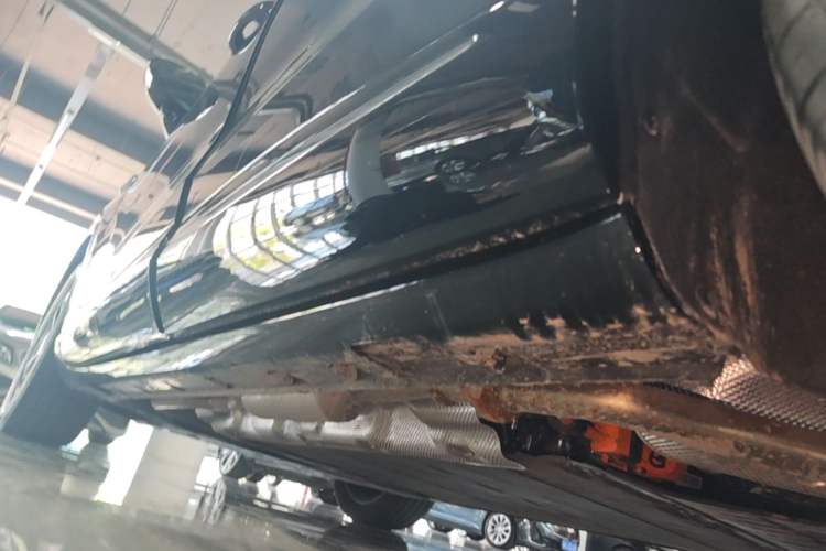 Used Hima H5 2025 Model Range-Extending Max Left Side Sill