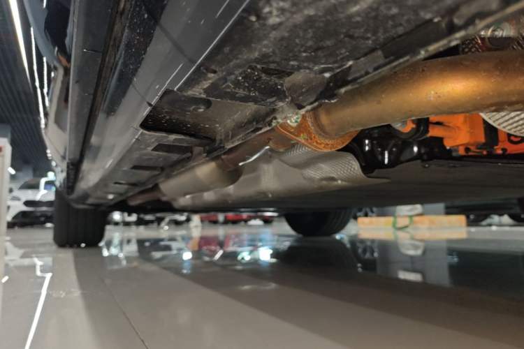 Used Hima H5 2025 Model Range-Extending Max Left Side Sill
