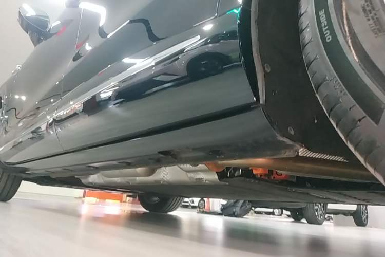Used Hima H5 2025 Model Range-Extending Max Left Side Sill