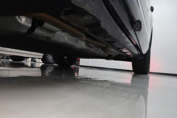 Used Hima H5 2025 Model Range-Extending Max Left Side Sill