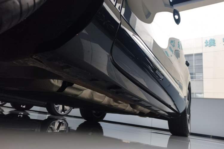 Used Hima H5 2025 Model Range-Extending Max Left Side Sill