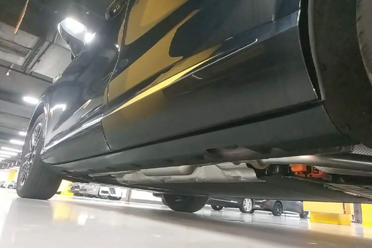Used Hima H5 2025 Model Range-Extending Max Left Side Sill