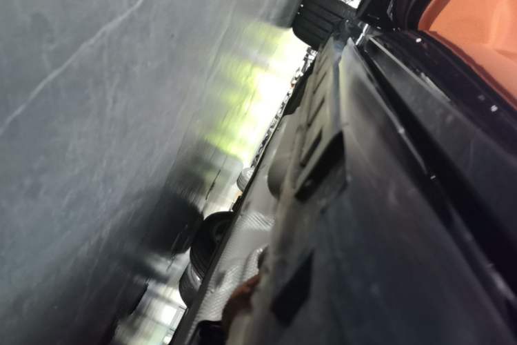 Used Hima H5 2025 Model Range-Extending Max Left Side Sill