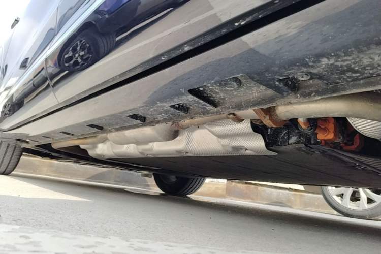 Used Hima H5 2025 Model Range-Extending Max Left Side Sill
