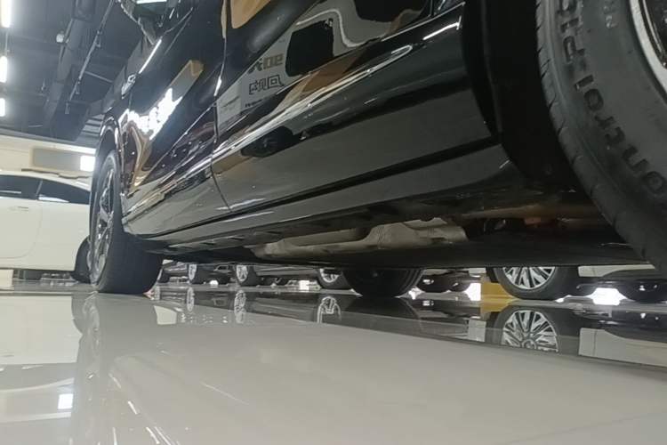 Used Hima H5 2025 Model Range-Extending Max Left Side Sill