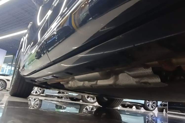 Used Hima H5 2025 Model Range-Extending Max Left Side Sill