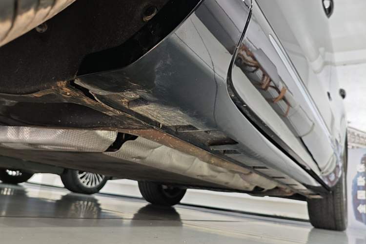 Used Hima H5 2025 Model Range-Extending Max Left Side Sill