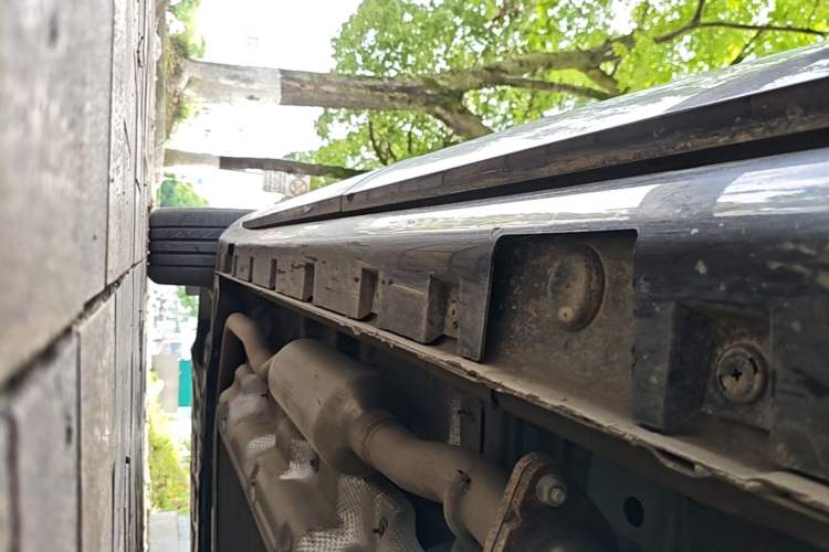 Used Hima H5 2025 Model Range-Extending Max Left Side Sill