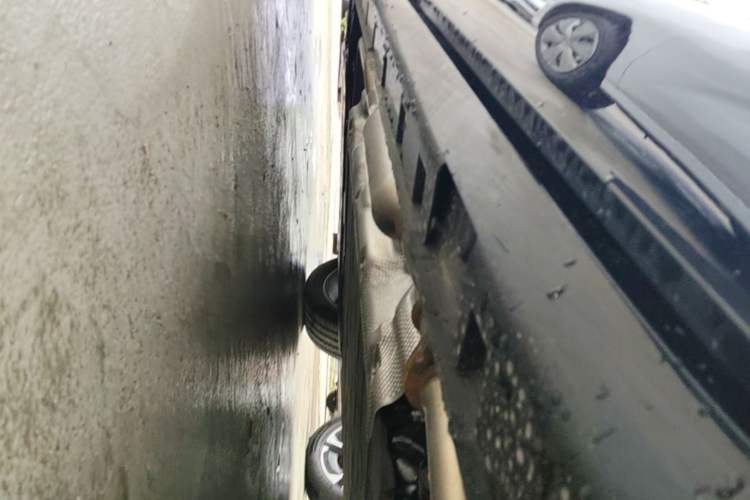 Used Hima H5 2025 Model Range-Extending Max Left Side Sill