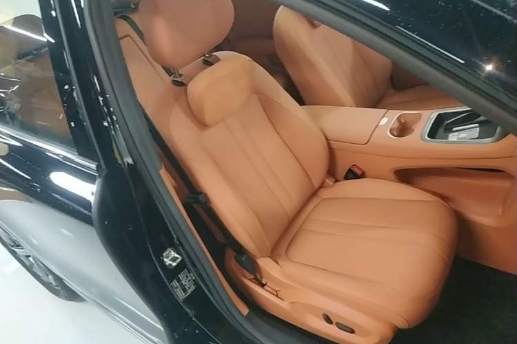 Used Hima H5 2025 Model Range-Extending Max Right Front Seat