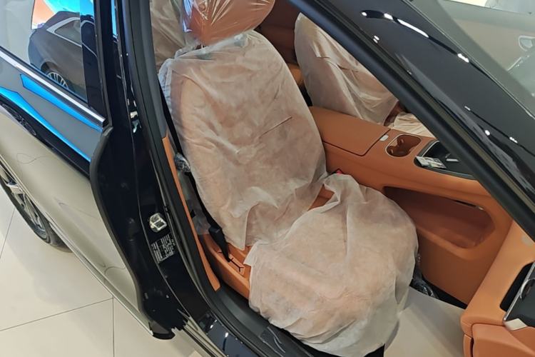 Used Hima H5 2025 Model Range-Extending Pro Right Front Seat