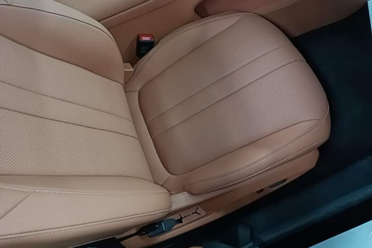 Used Hima H5 2025 Model Range-Extending Max Right Front Seat