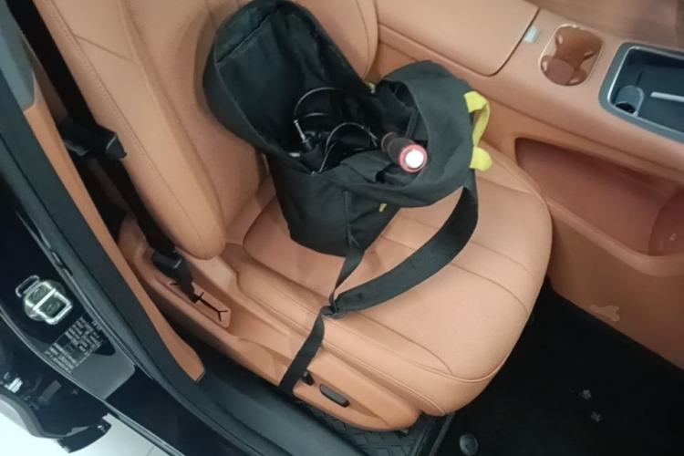 Used Hima H5 2025 Model Range-Extending Pro Right Front Seat