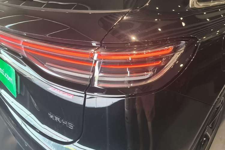 Used Hima H5 2025 Model Range-Extending Max Right Rear Taillight