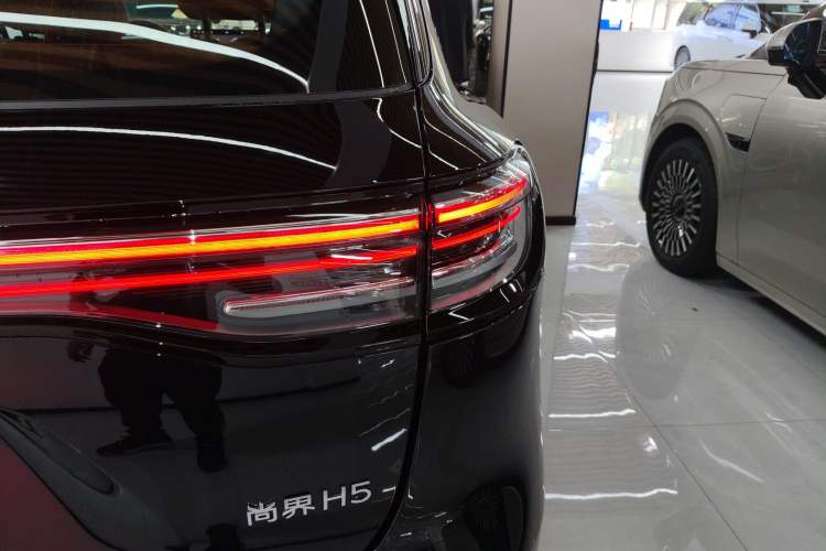 Used Hima H5 2025 Model Range-Extending Max Right Rear Taillight