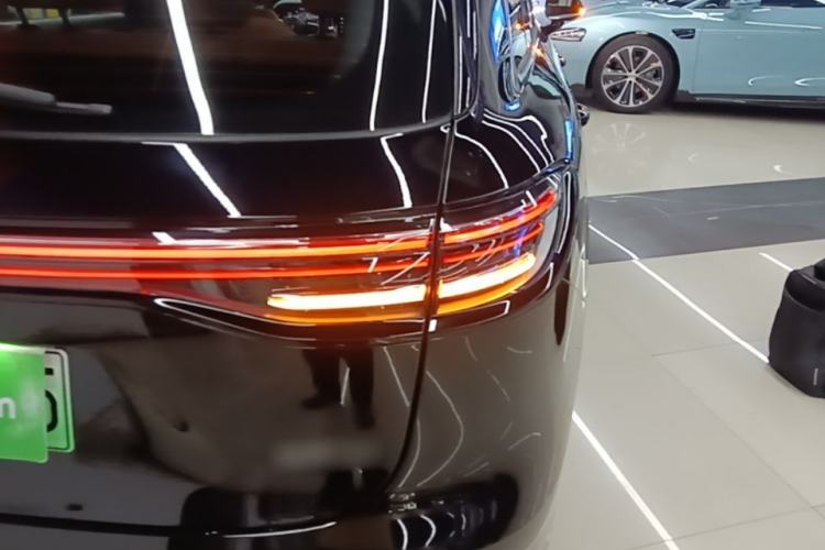 Used Hima H5 2025 Model Range-Extending Max Right Rear Taillight