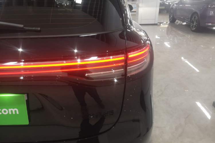 Used Hima H5 2025 Model Pure Electric Max Long Range Right Rear Taillight