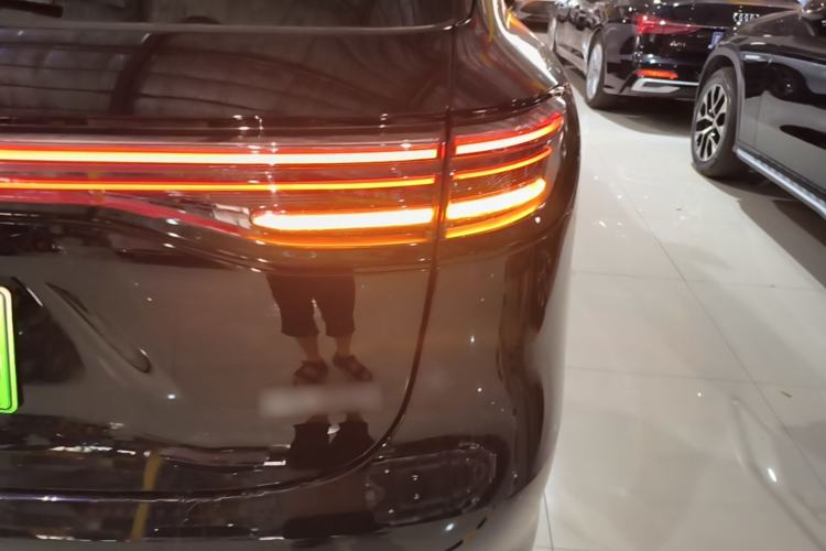 Used Hima H5 2025 Model Pure Electric Max Long Range Right Rear Taillight