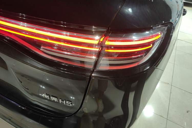 Used Hima H5 2025 Model Range-Extending Max Right Rear Taillight