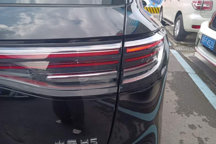 Used Hima H5 2025 Model Range-Extending Max Right Rear Taillight