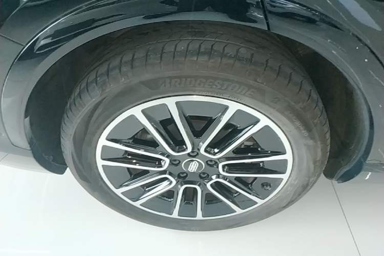 Used Hima H5 2025 Model Pure Electric Max Long Range Right Rear Wheel Hub