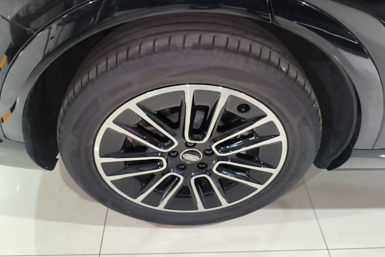 Used Hima H5 2025 Model Pure Electric Max Long Range Right Rear Wheel Hub