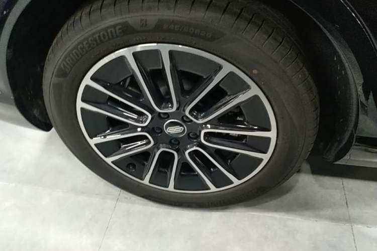 Used Hima H5 2025 Model Pure Electric Max Long Range Right Rear Wheel Hub