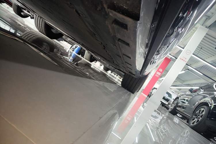 Used Hima H5 2025 Model Range-Extending Max Right Side Sill