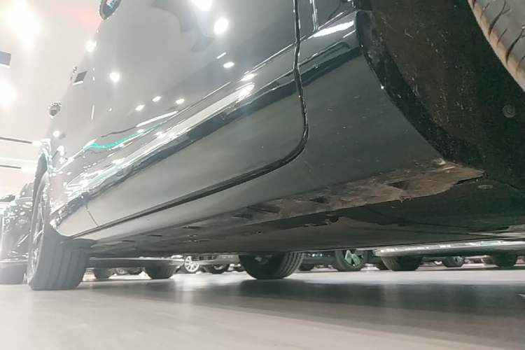 Used Hima H5 2025 Model Range-Extending Max Right Side Sill