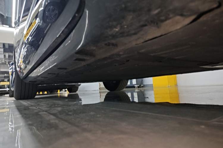 Used Hima H5 2025 Model Range-Extending Max Right Side Sill