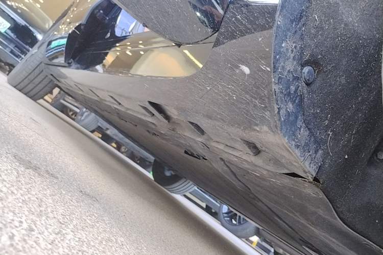 Used Hima H5 2025 Model Range-Extending Max Right Side Sill