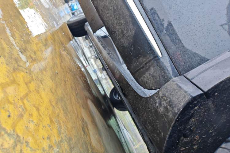 Used Hima H5 2025 Model Range-Extending Max Right Side Sill