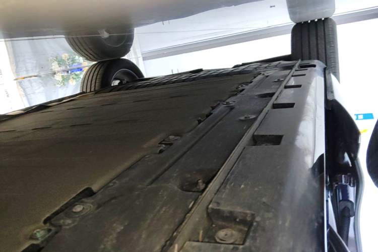 Used Hima H5 2025 Model Range-Extending Max Right Side Sill