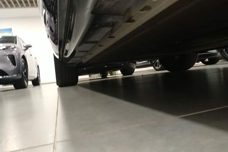 Used Hima H5 2025 Model Pure Electric Max Long Range Right Side Sill