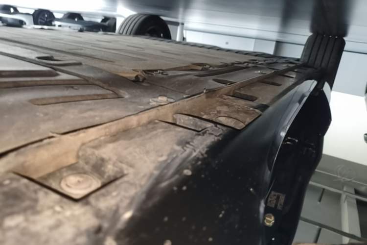 Used Hima H5 2025 Model Range-Extending Max Right Side Sill