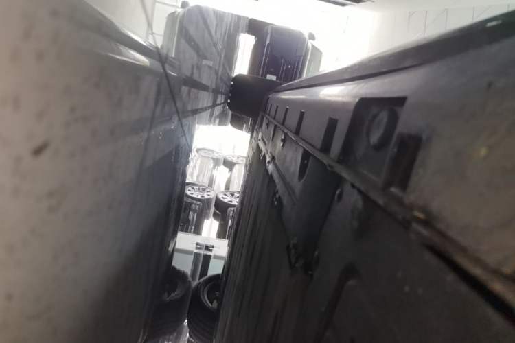 Used Hima H5 2025 Model Range-Extending Max Right Side Sill