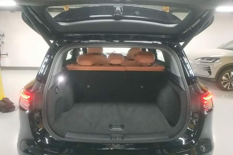 Used Hima H5 2025 Model Range-Extending Max Trunk
